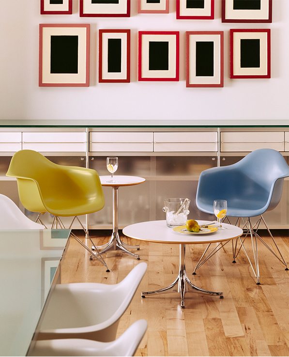 华体会体育官方在线官网 - 坐具|休闲椅|办公家具|华体会体育官方在线官网家具|伊姆斯®塑料扶手椅